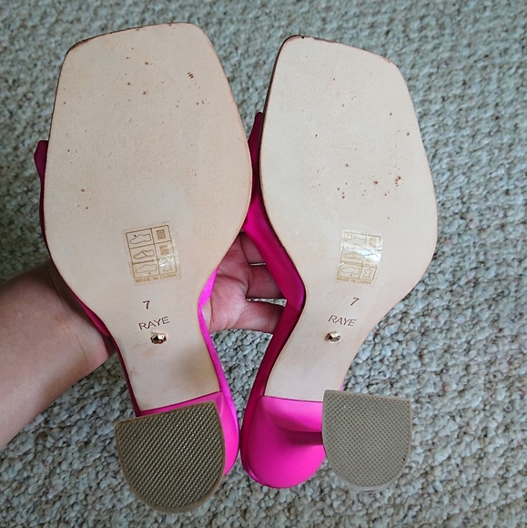 Revolve RAYE Alexus Heel in Fuschia pink size 6.5 - Picture 12 of 12